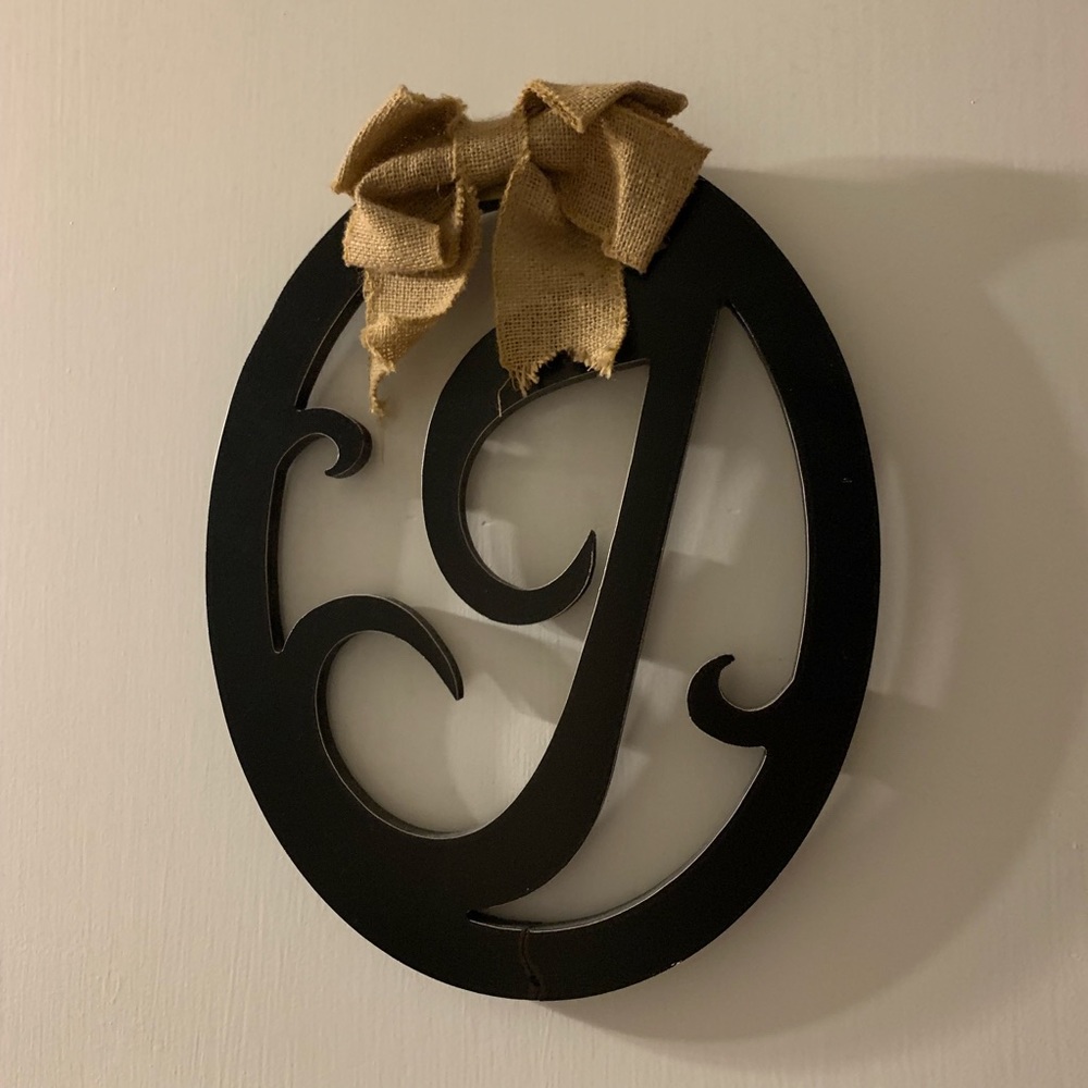 J letter decor